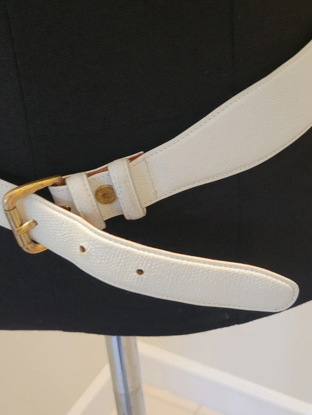 Wathne Leather Belt white/4 brass logo/size 33 2nd hole/32 3rd/1 1/2